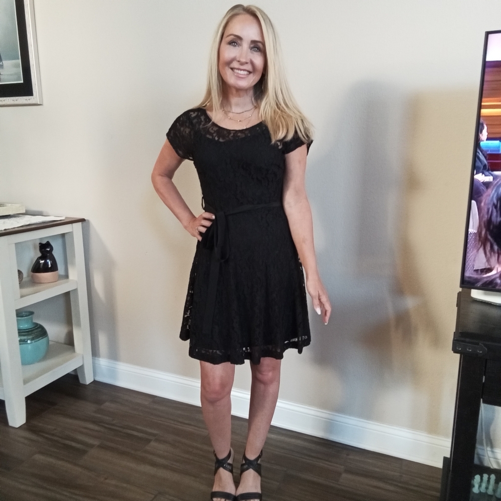 Fun Black lace Forever 21 party dress